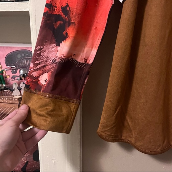 🏷️🆕🎉totw • reversible abstract print brown suede long sleeve tunic top - Picture 9 of 17